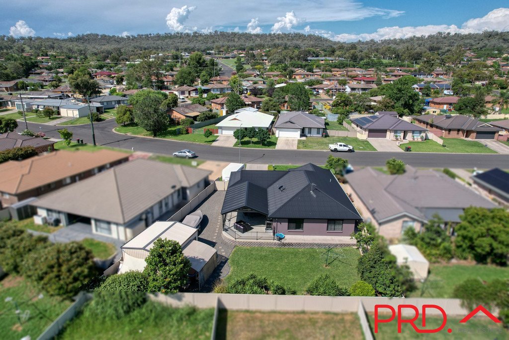 46 Milburn Road TAMWORTH 24