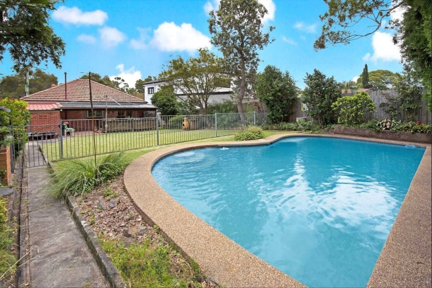 46 Monaro Avenue KINGSGROVE 10