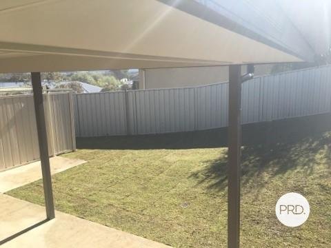 46 Newton Circuit THURGOONA 8