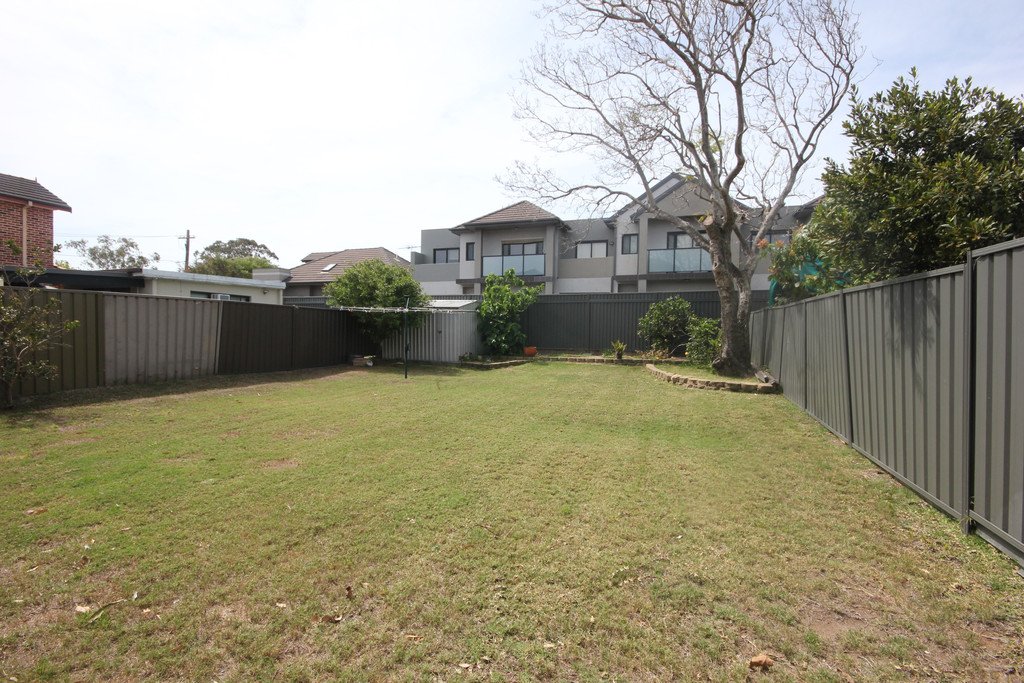 46 O'Connell Street MONTEREY 7