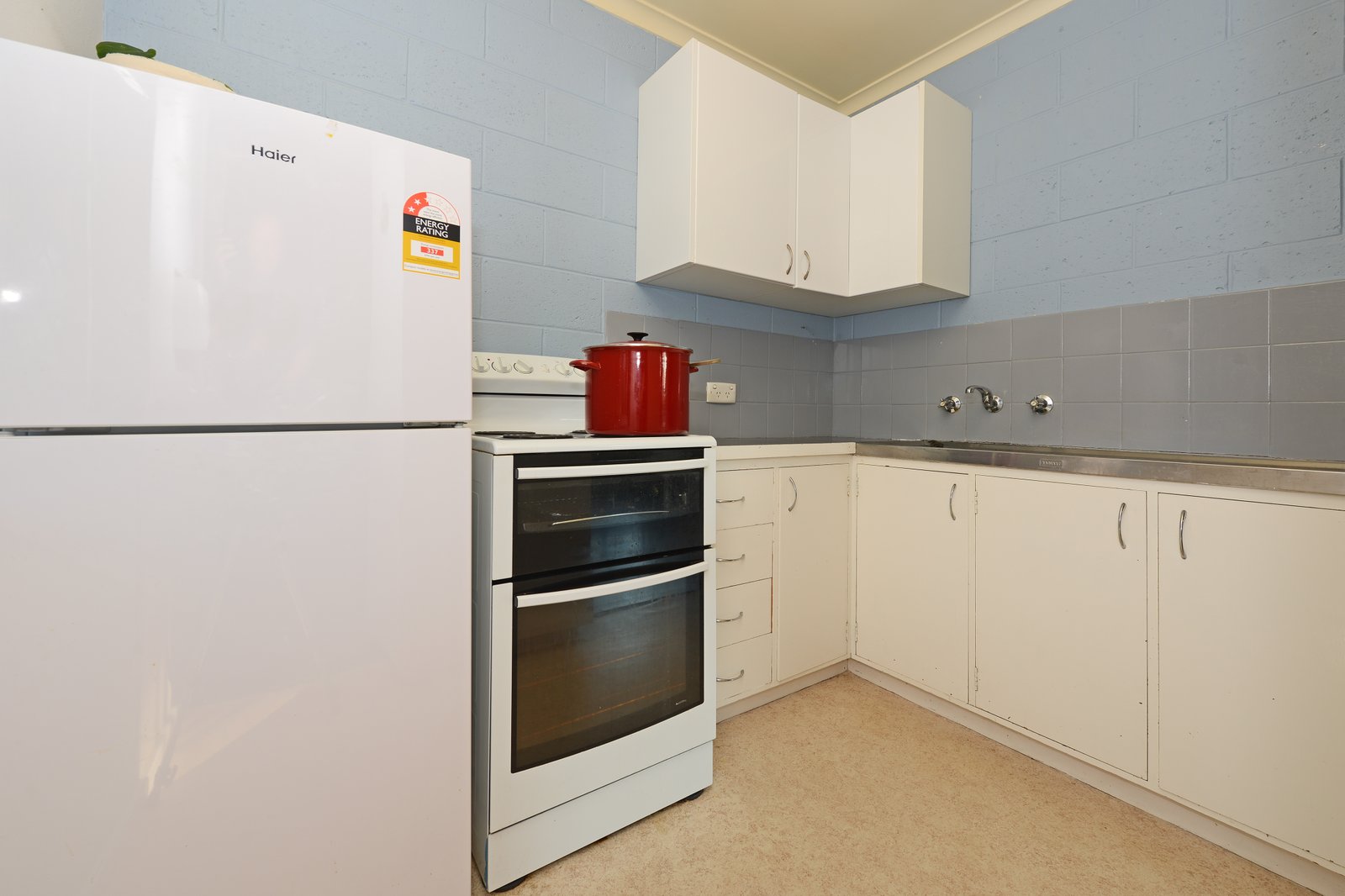 4/6 Onslow Place MOUNT NELSON 6