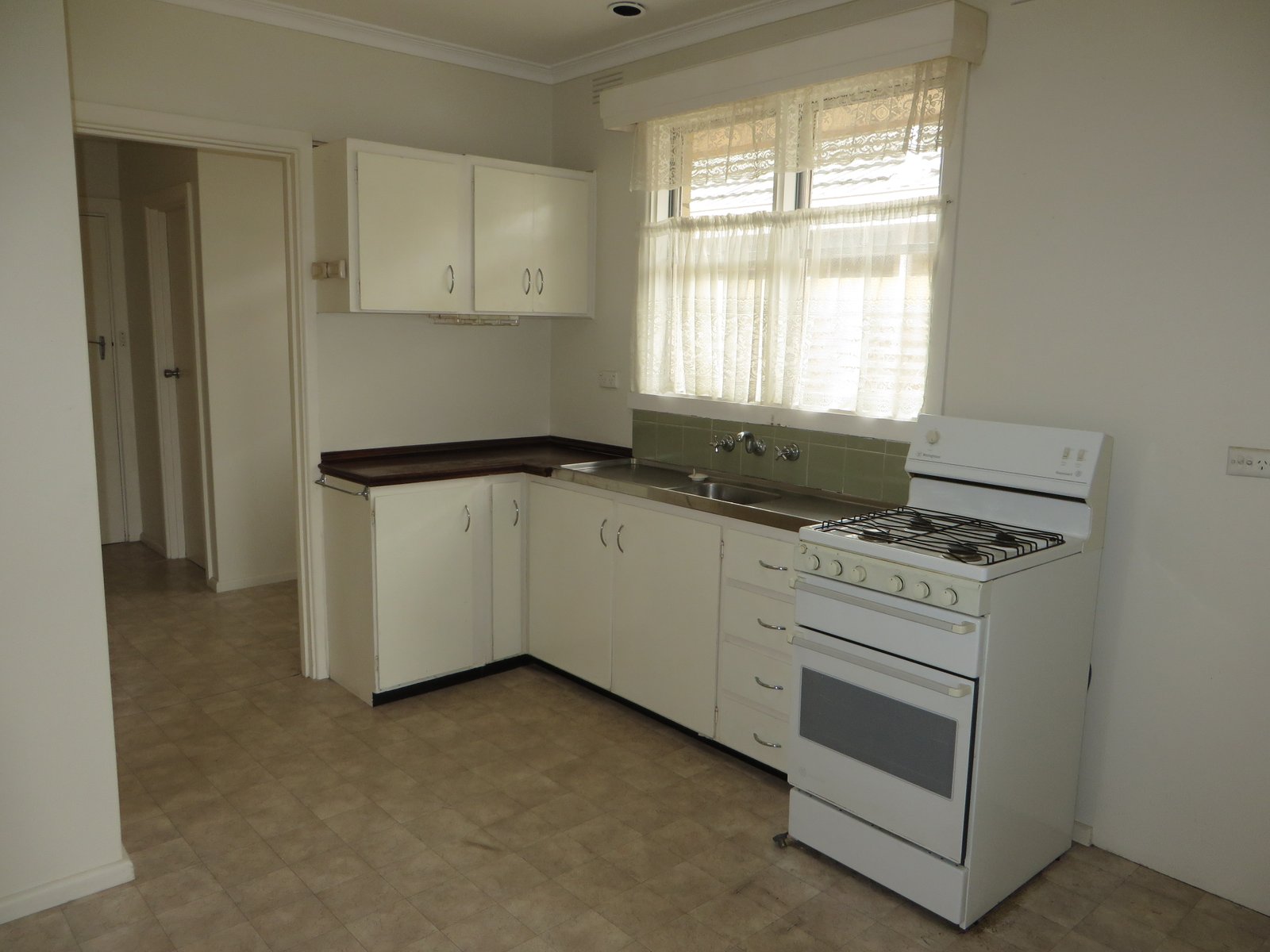 Gallery: 4/6 Patty Street