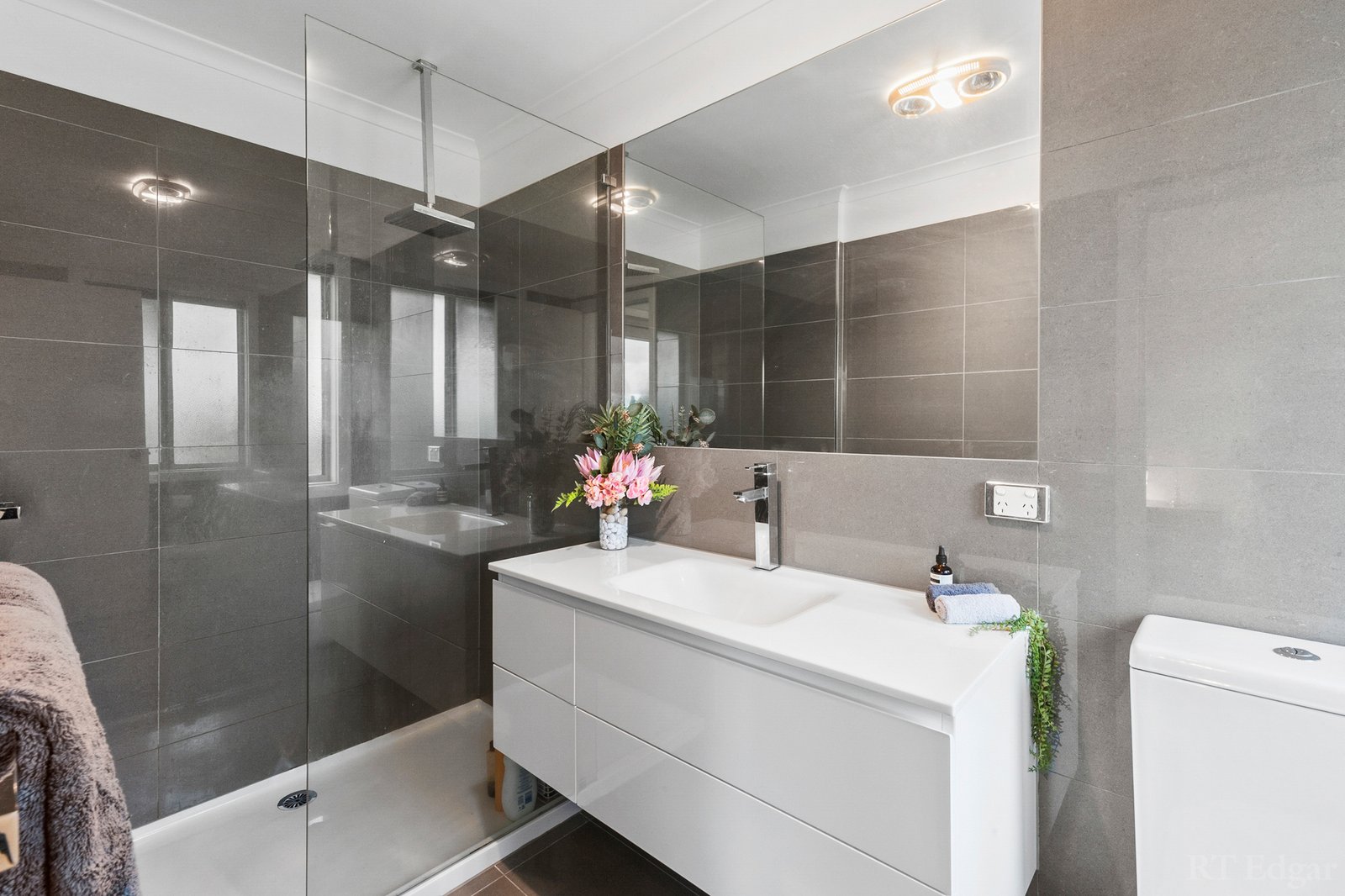 Real Estate and Property in 46 Peterho Boulevard, Point Lonsdale, VIC