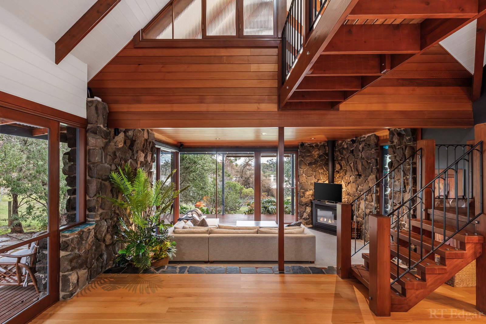 Real Estate and Property in 46 Riviera Crescent, Ocean Grove, VIC