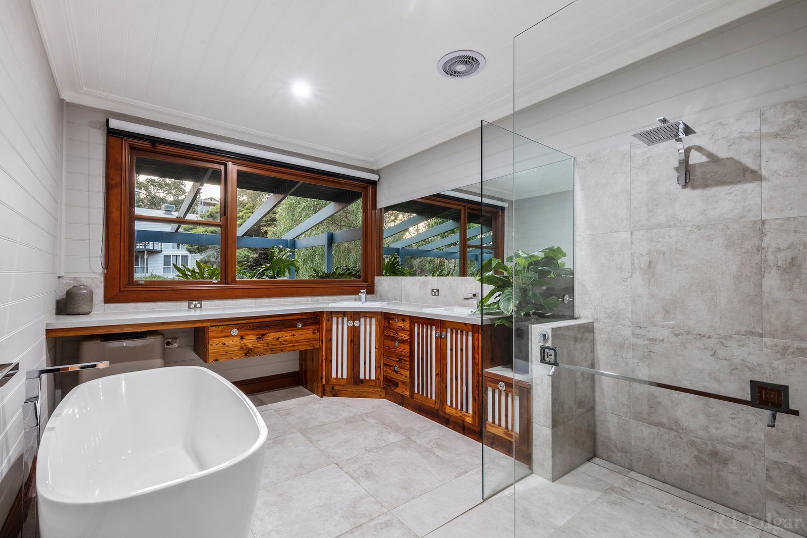 Real Estate and Property in 46 Riviera Crescent, Ocean Grove, VIC