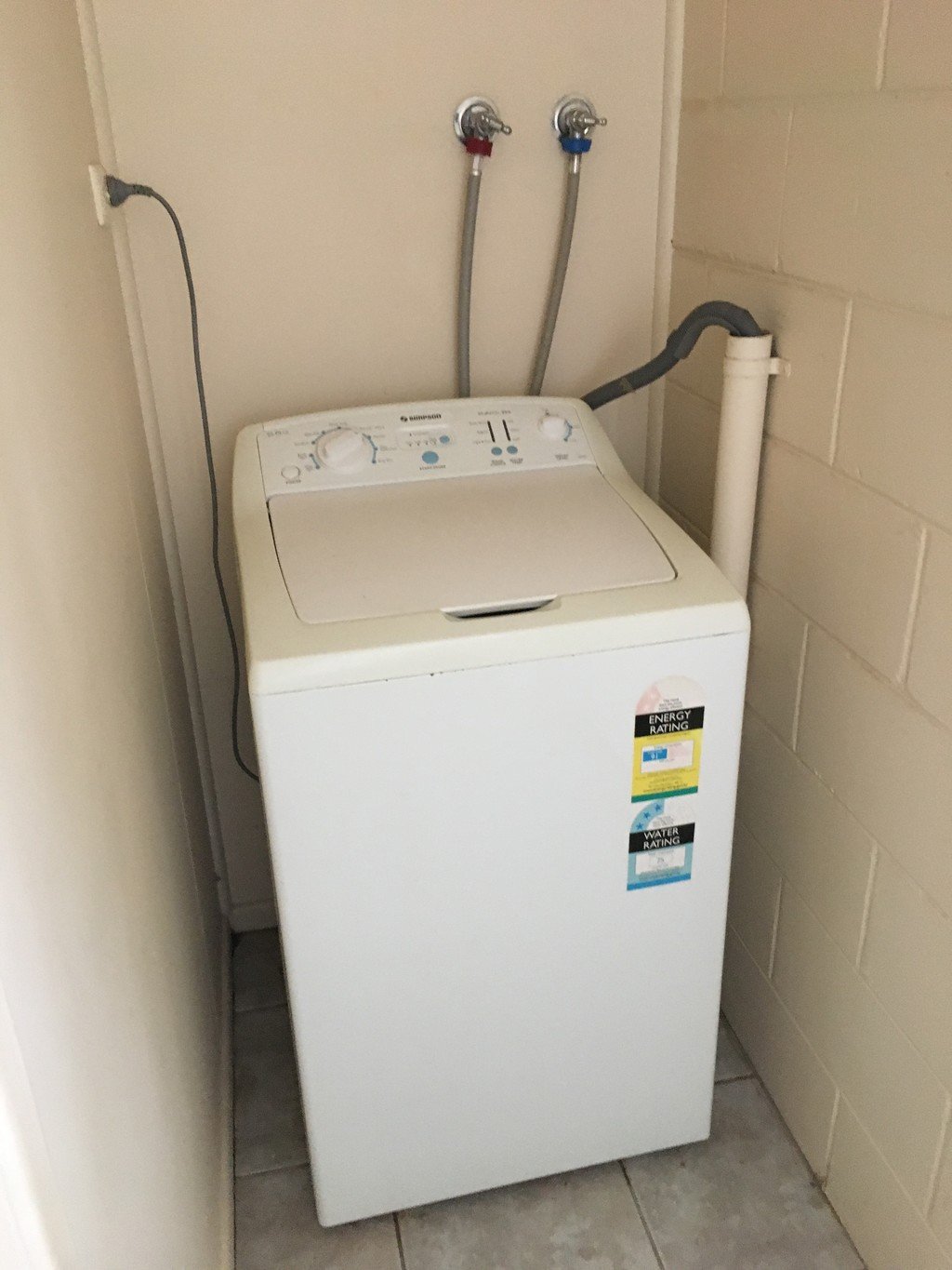 4/6 Robert Street PROSERPINE 4