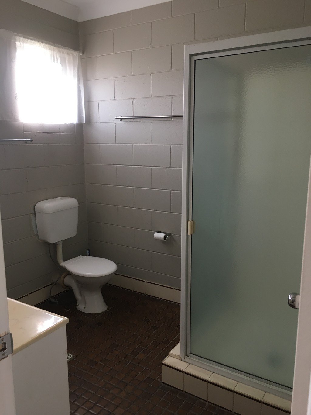 4/6 Robert Street PROSERPINE 9