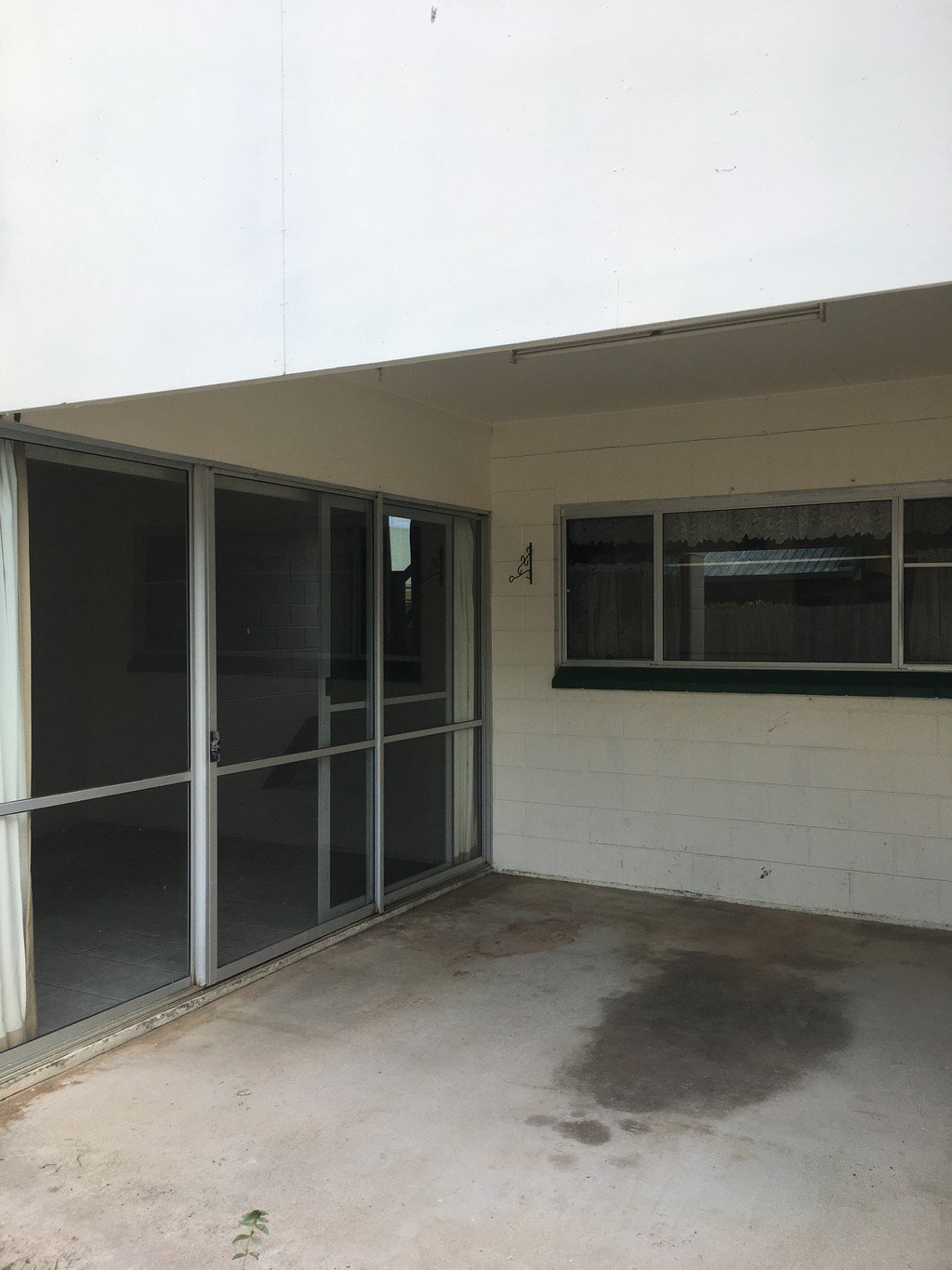 4/6 Robert Street PROSERPINE 11