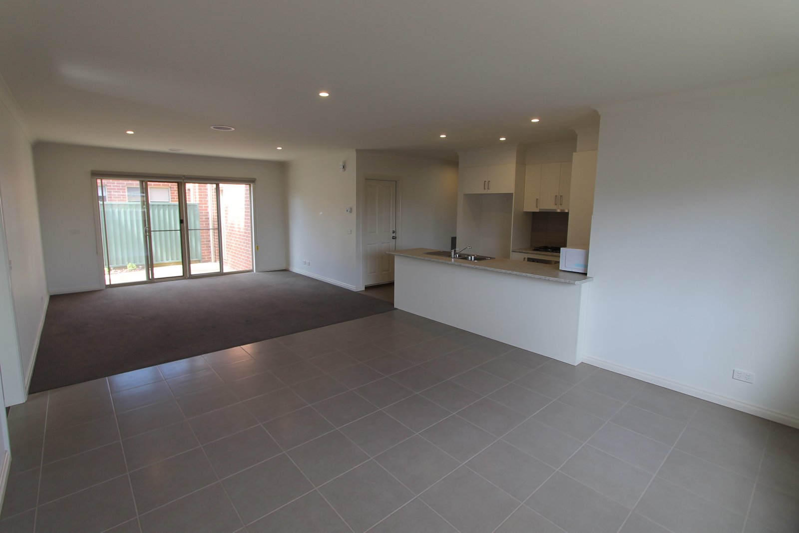 4/6 Sainsbury Court MOUNT CLEAR 3