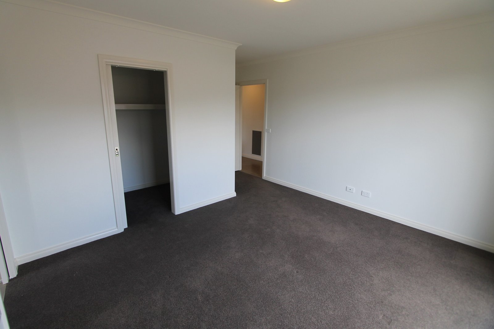 4/6 Sainsbury Court MOUNT CLEAR 9