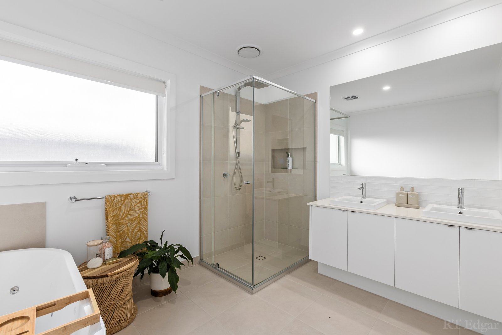 Real Estate and Property in 46 Saltbush Circuit, Point Lonsdale, VIC