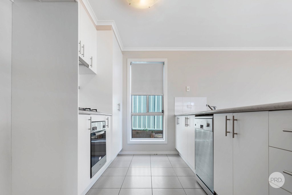 4/6 St George Park Drive KANGAROO FLAT 2