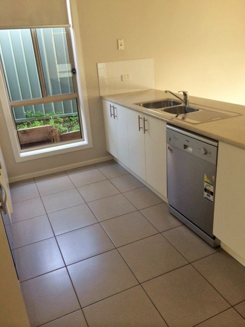 4/6 St George Park Drive KANGAROO FLAT 4