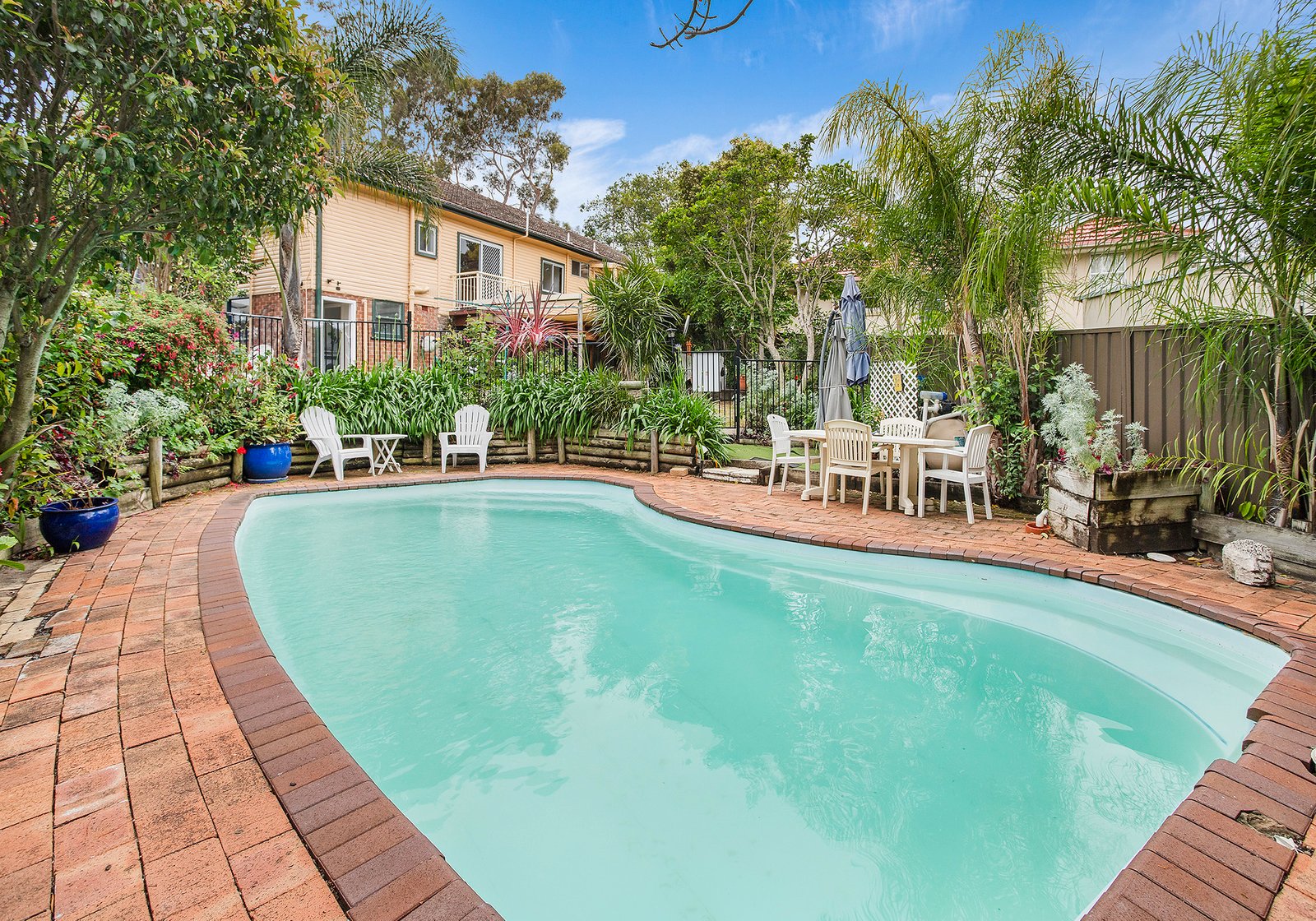 46 Stanleigh Crescent WEST WOLLONGONG 3