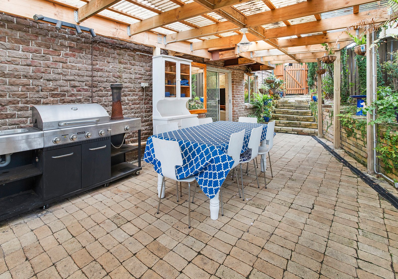 46 Stanleigh Crescent WEST WOLLONGONG 16