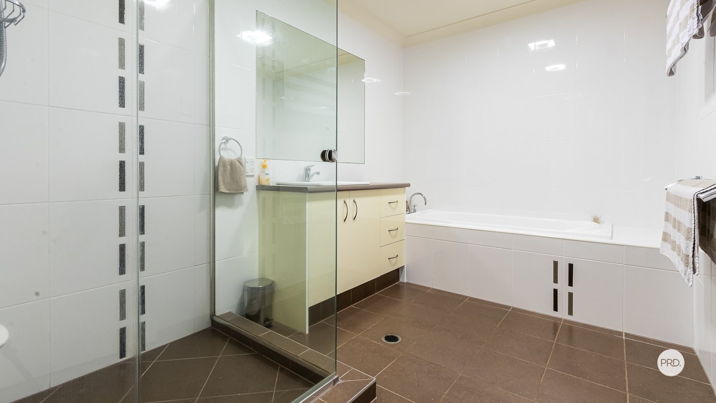 46 SUNNINGDALE Drive REDLAND BAY 33