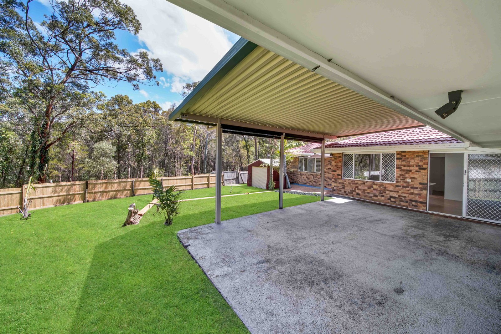 46 SUNSHINE Drive CLEVELAND 9