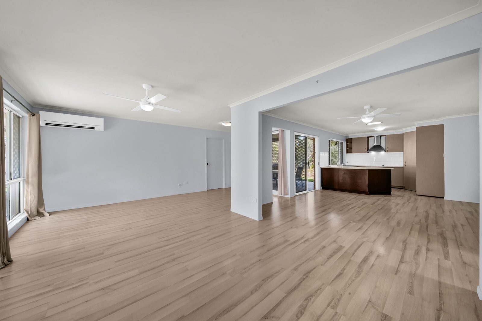 46 SUNSHINE Drive CLEVELAND 16