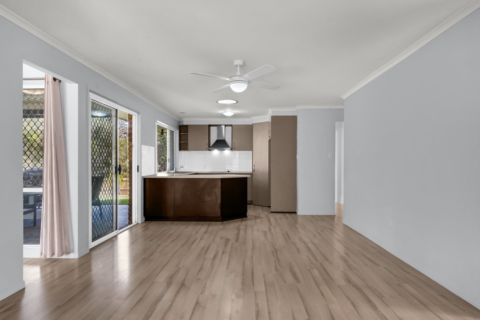 46 SUNSHINE Drive CLEVELAND 17