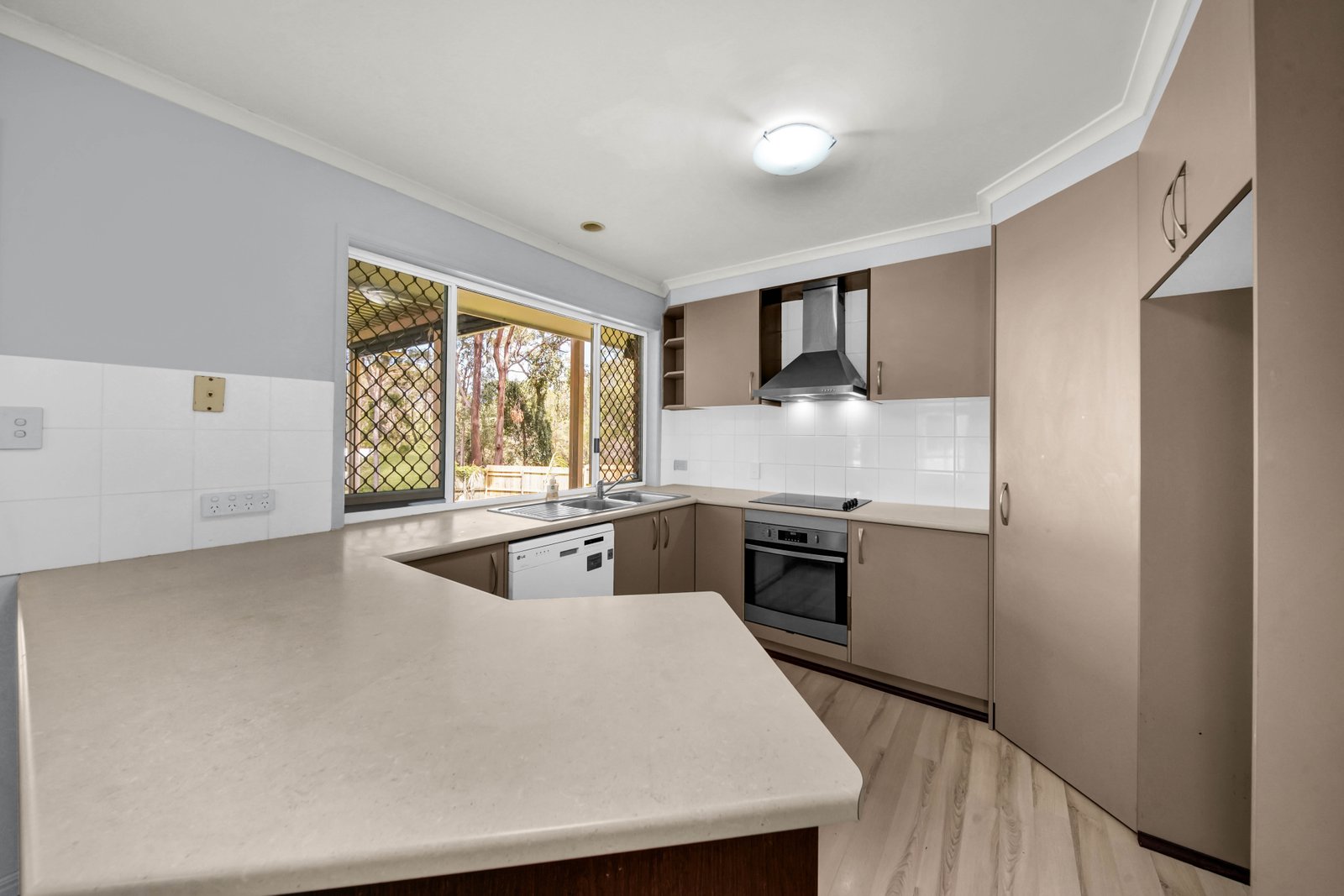 46 SUNSHINE Drive CLEVELAND 20