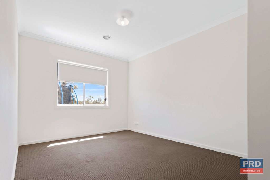 46 Swanson Boulevard STRATHFIELDSAYE 8