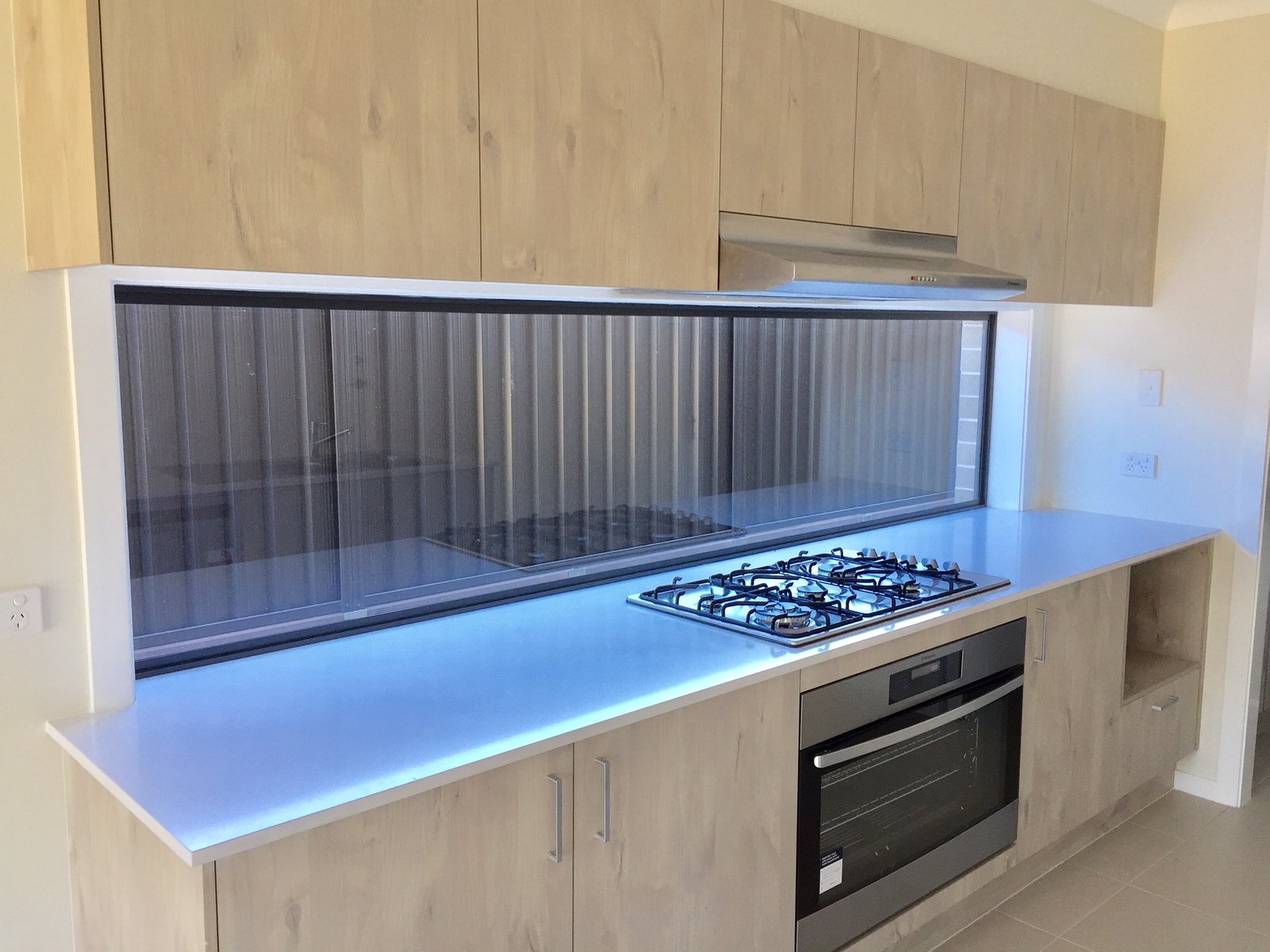 46 The Lakes Drive GLENMORE PARK 3