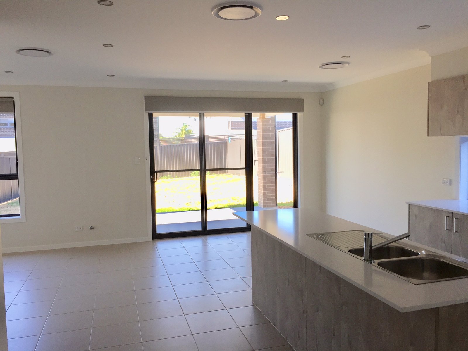 46 The Lakes Drive GLENMORE PARK 4