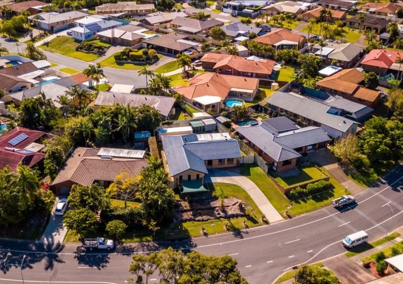 46 Treeview Drive BURLEIGH WATERS 2