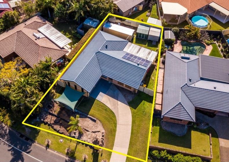 46 Treeview Drive BURLEIGH WATERS 3