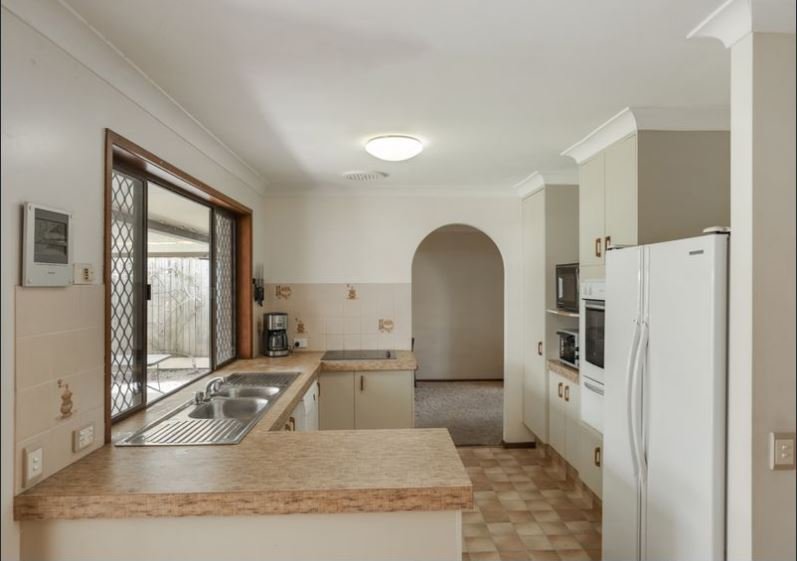 46 Treeview Drive BURLEIGH WATERS 4