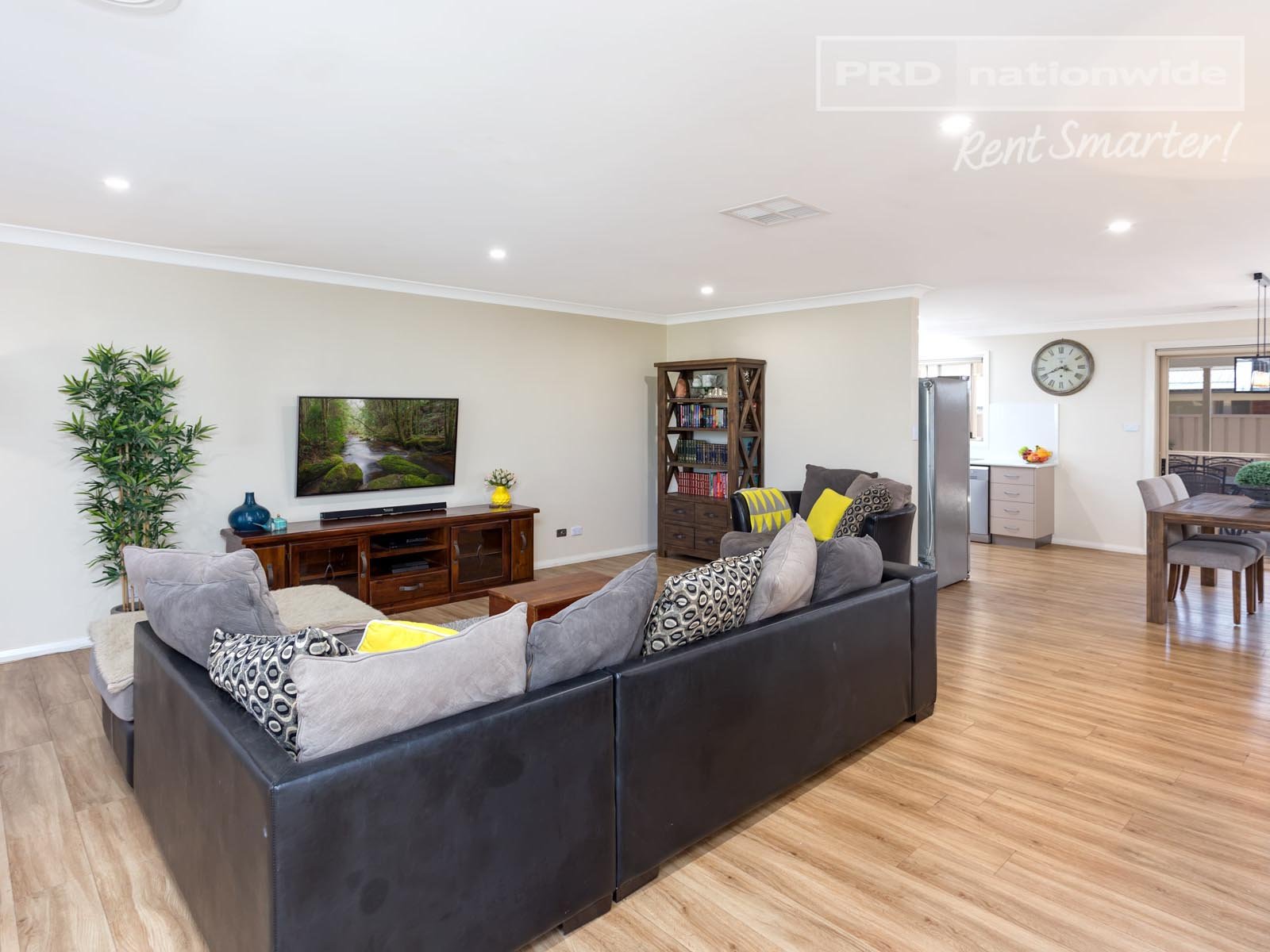4/6 Trumper Street BOOROOMA 4