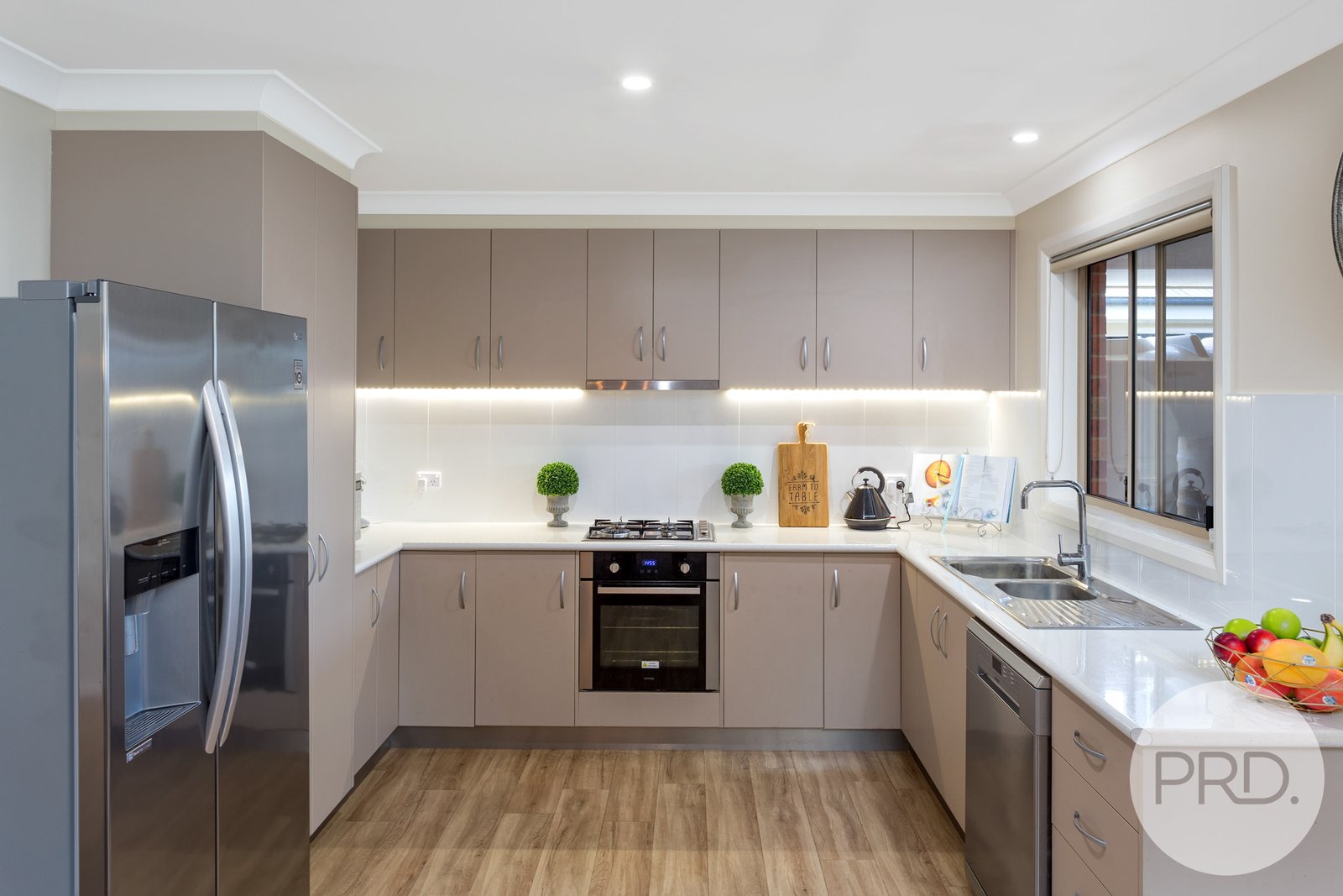 4/6 Trumper Street BOOROOMA 4