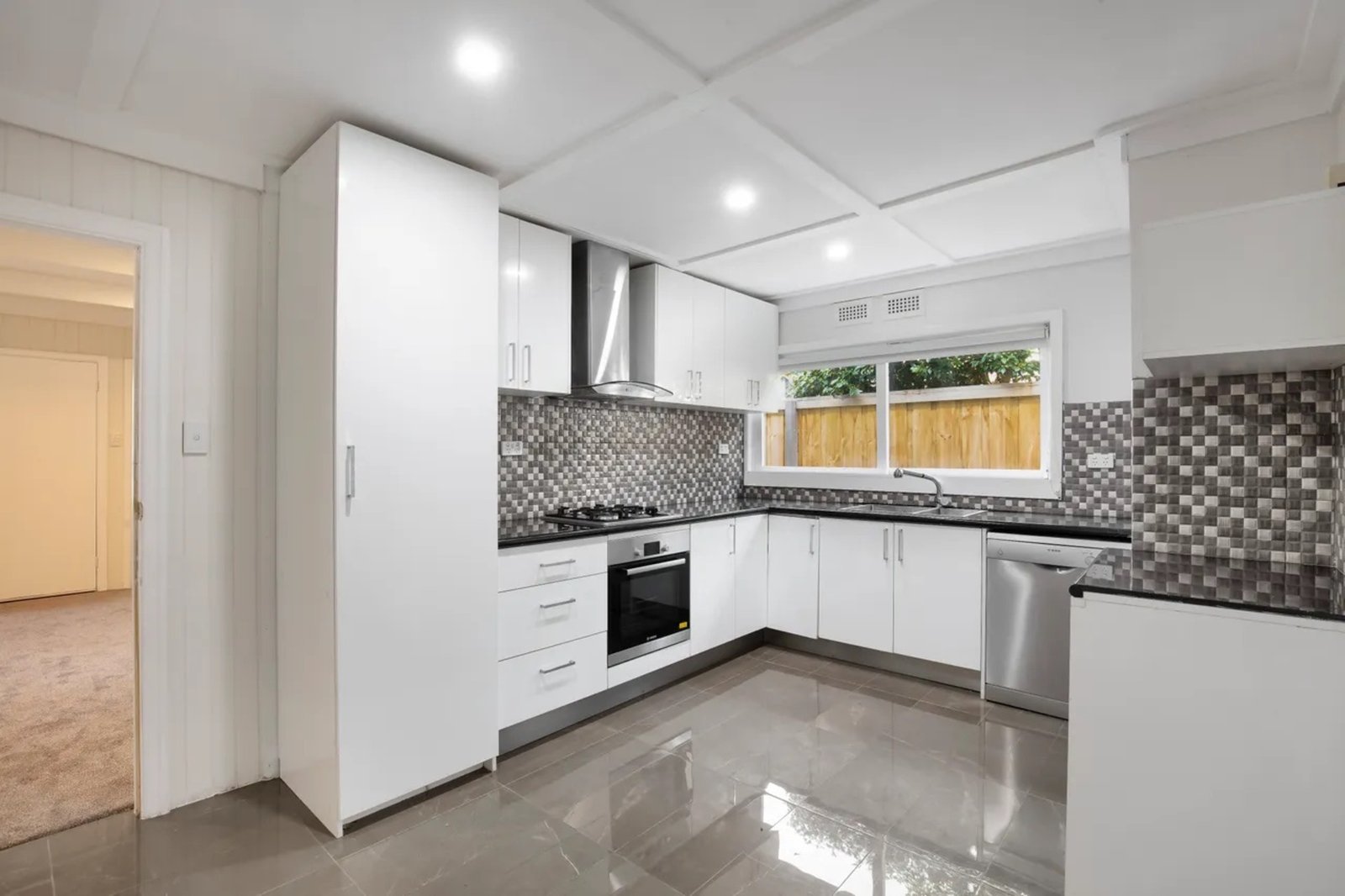 Real Estate and Property in 46 Venus Street, Caulfield South, VIC