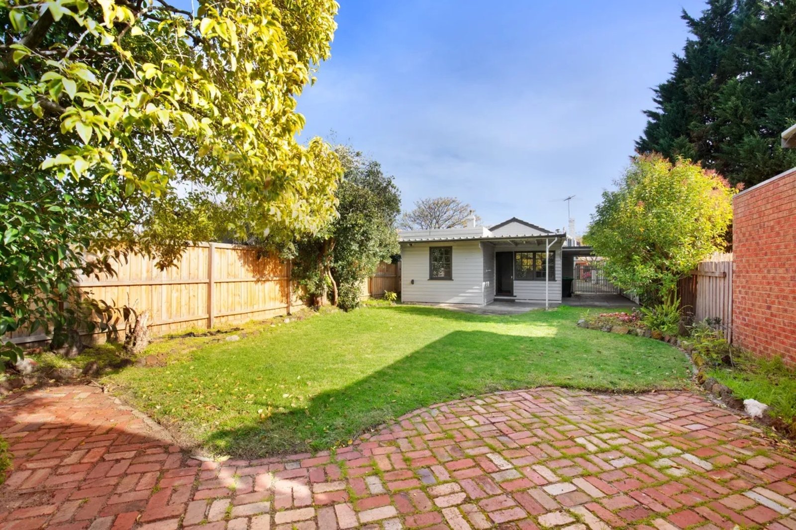 Real Estate and Property in 46 Venus Street, Caulfield South, VIC