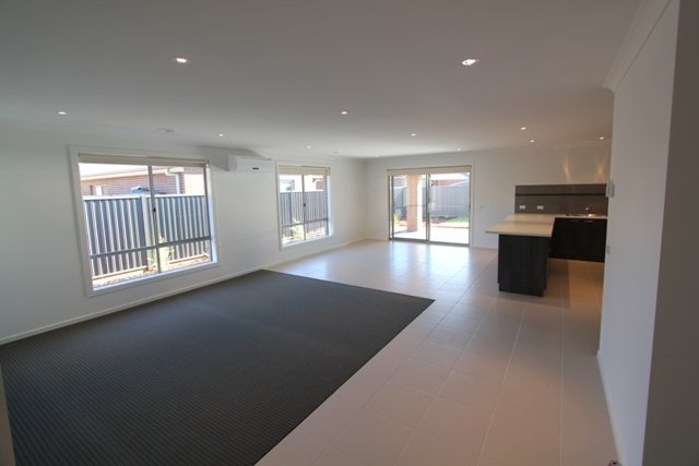 46 Warburton Drive ALFREDTON 3