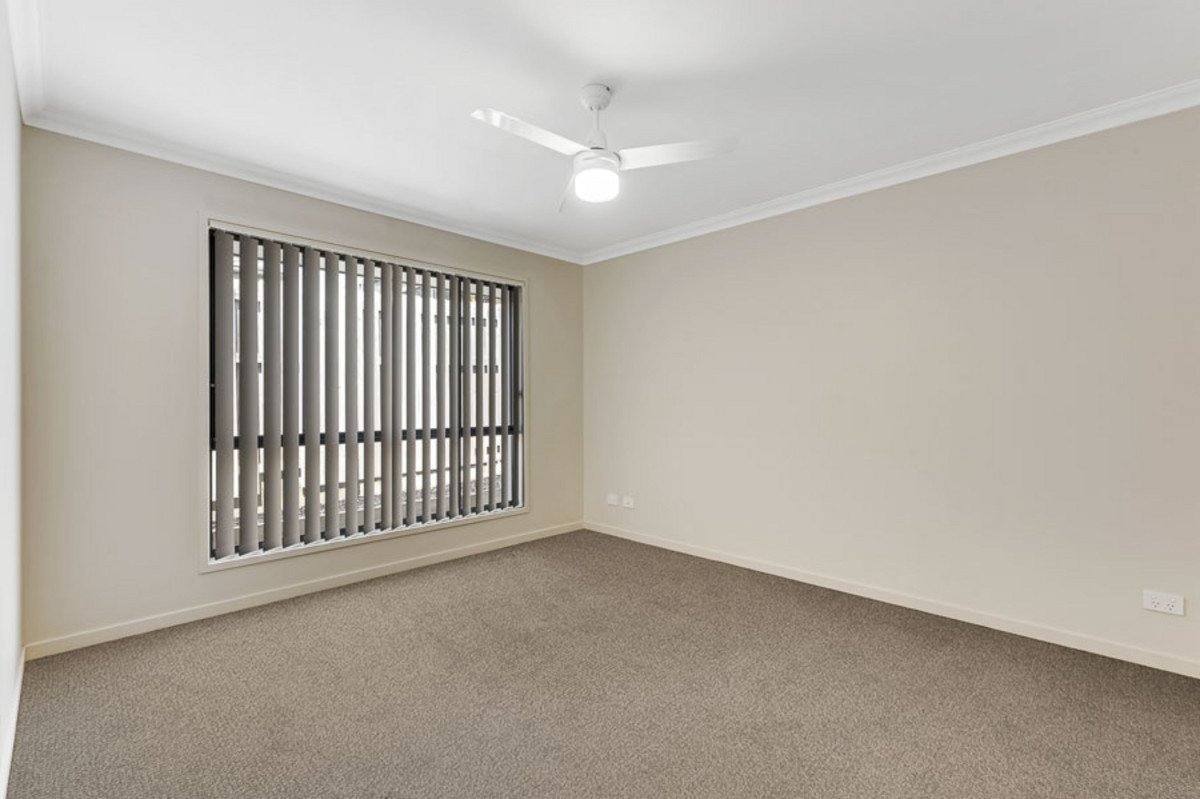 46 Wimmera Crescent Upper Coomera 5