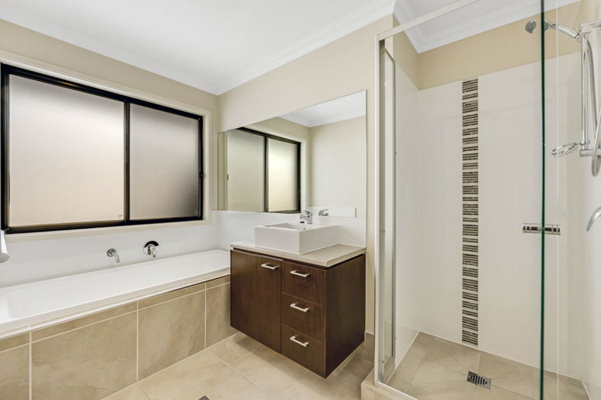 46 Wimmera Crescent Upper Coomera 8