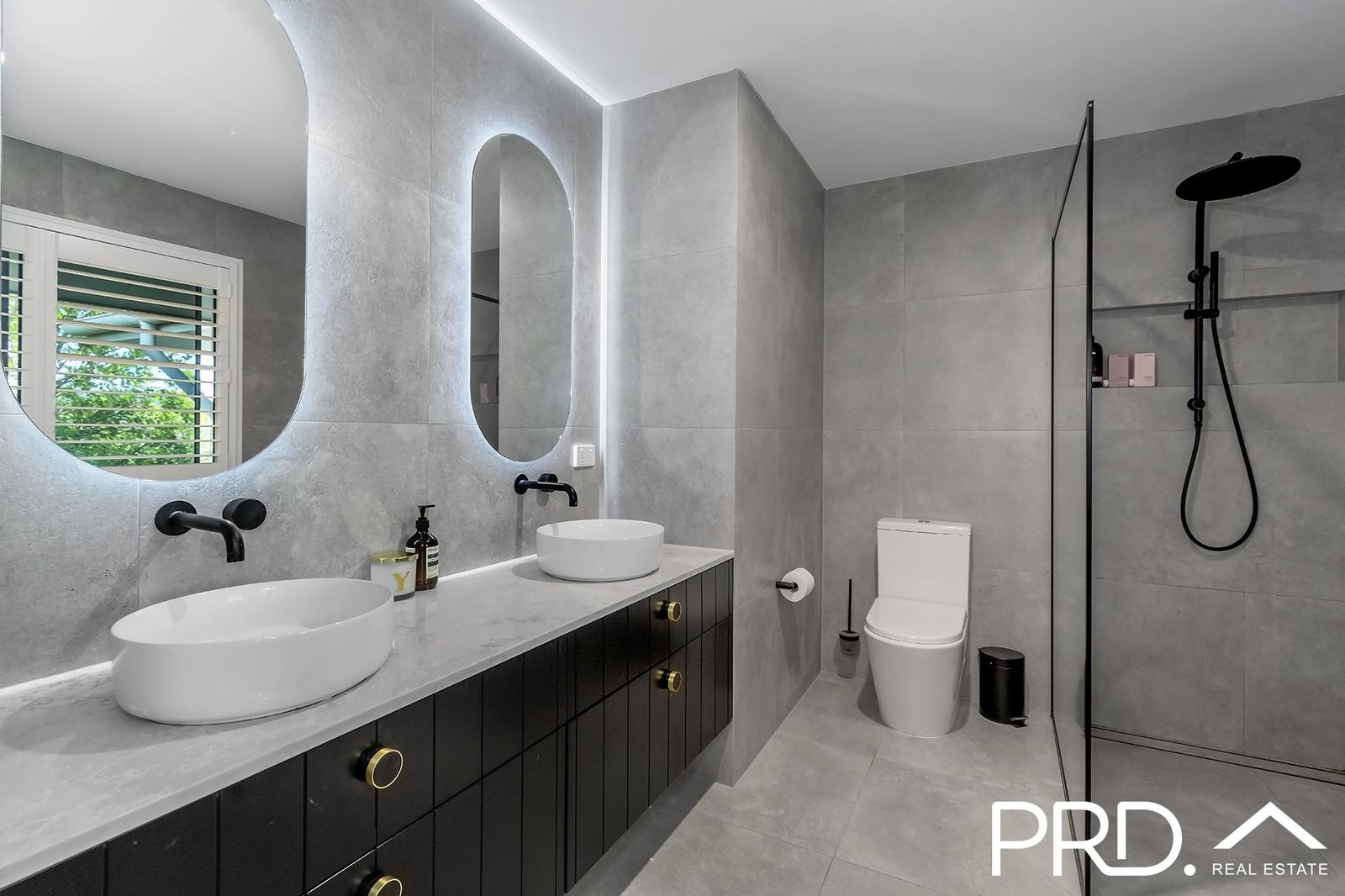 4/6 Winton Terrace VARSITY LAKES 5