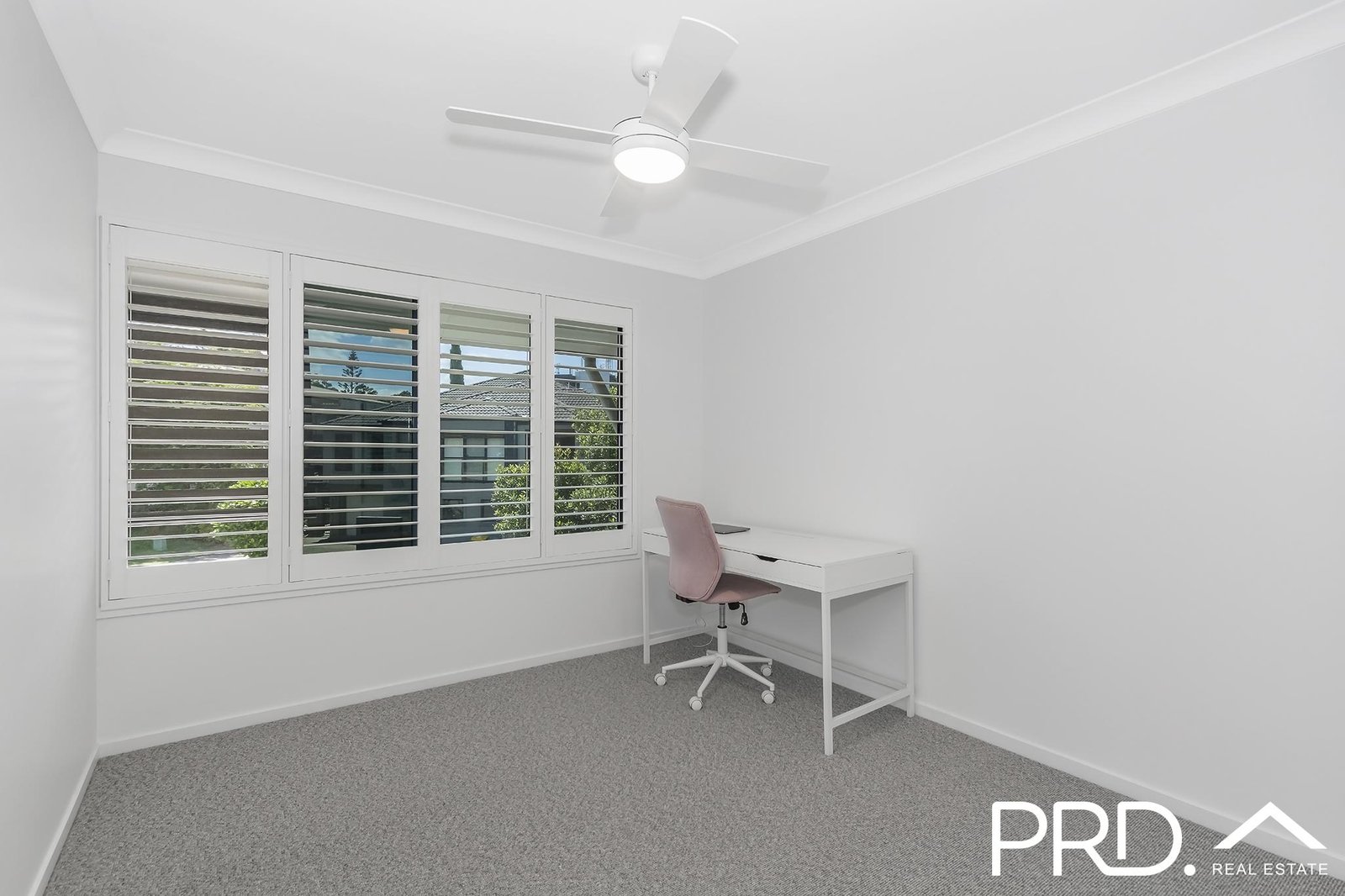 4/6 Winton Terrace VARSITY LAKES 6