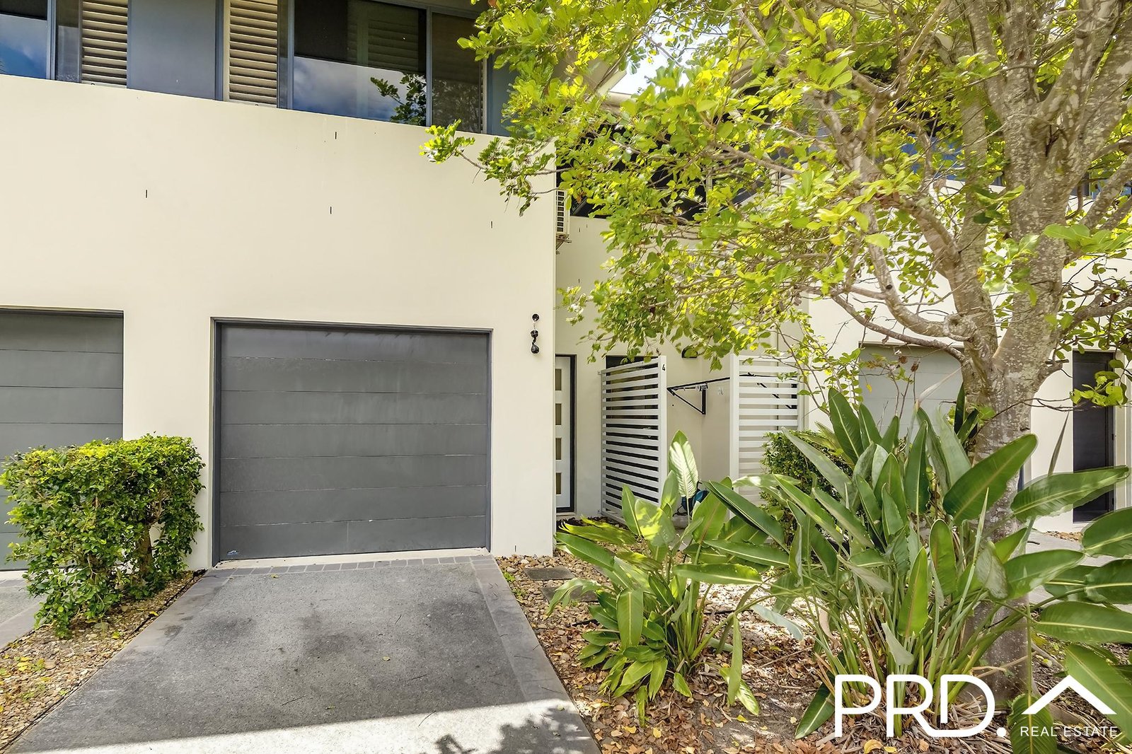 4/6 Winton Terrace VARSITY LAKES 12