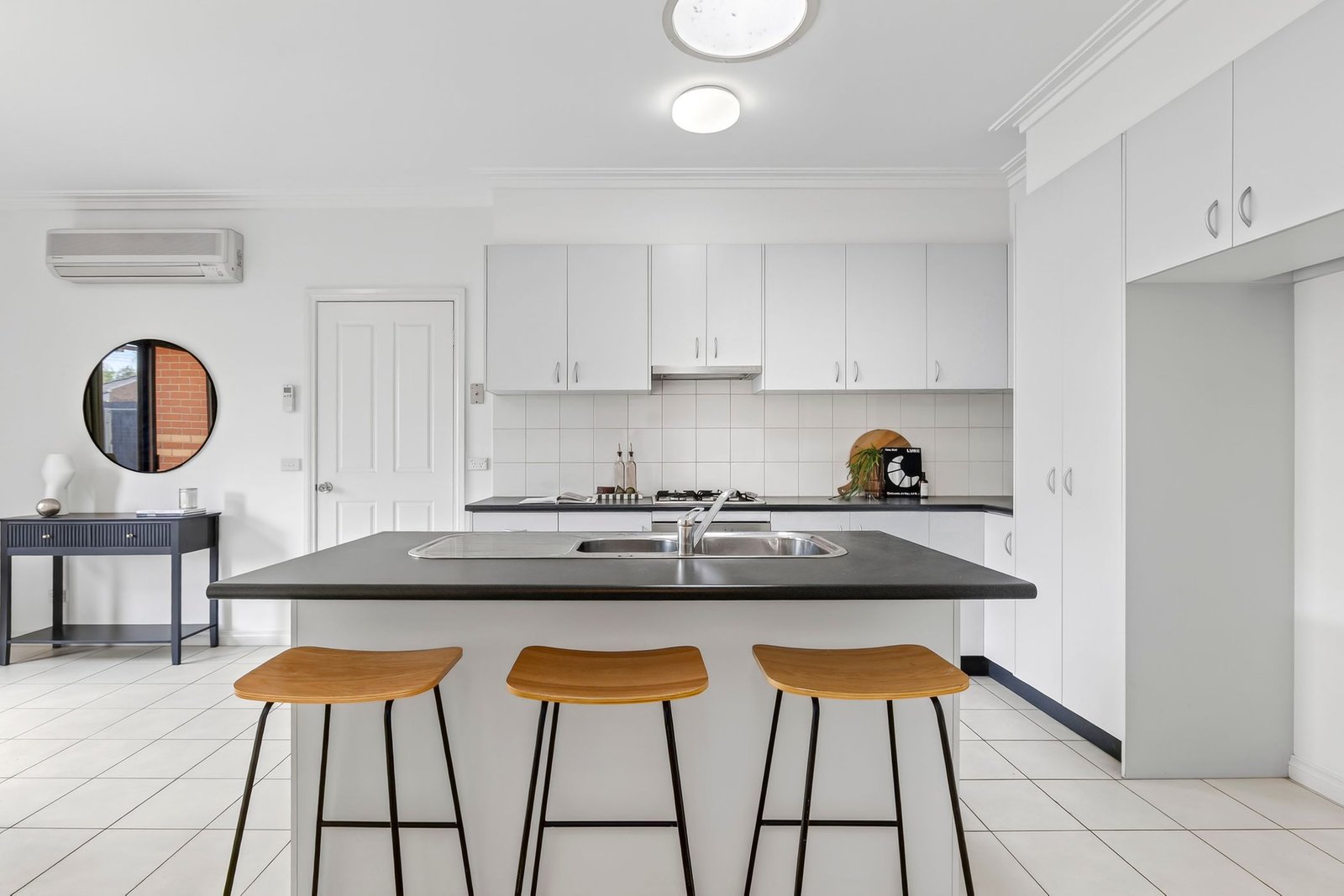 Gallery: 4/6 Wippa Court