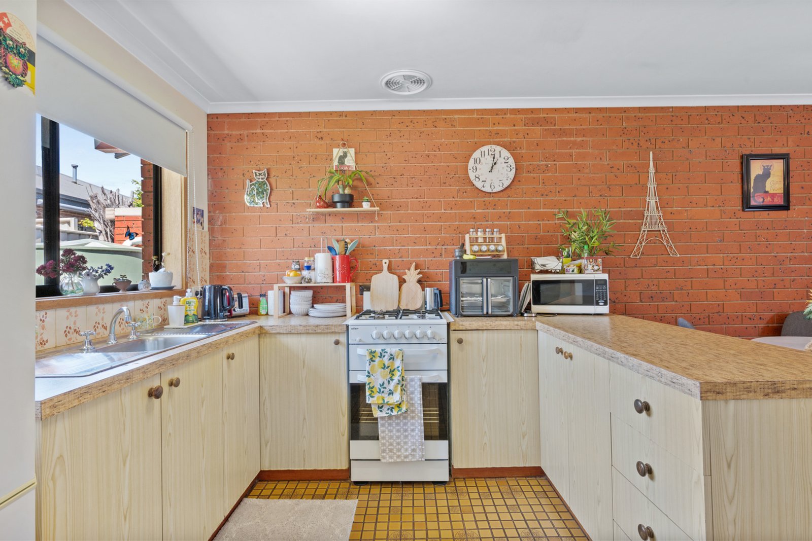 Gallery: 4/6 Wolstencroft Street