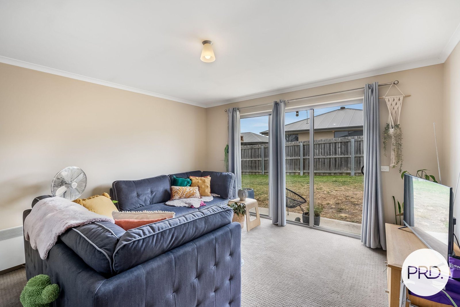 4/60 Mariah Crescent OAKDOWNS 3