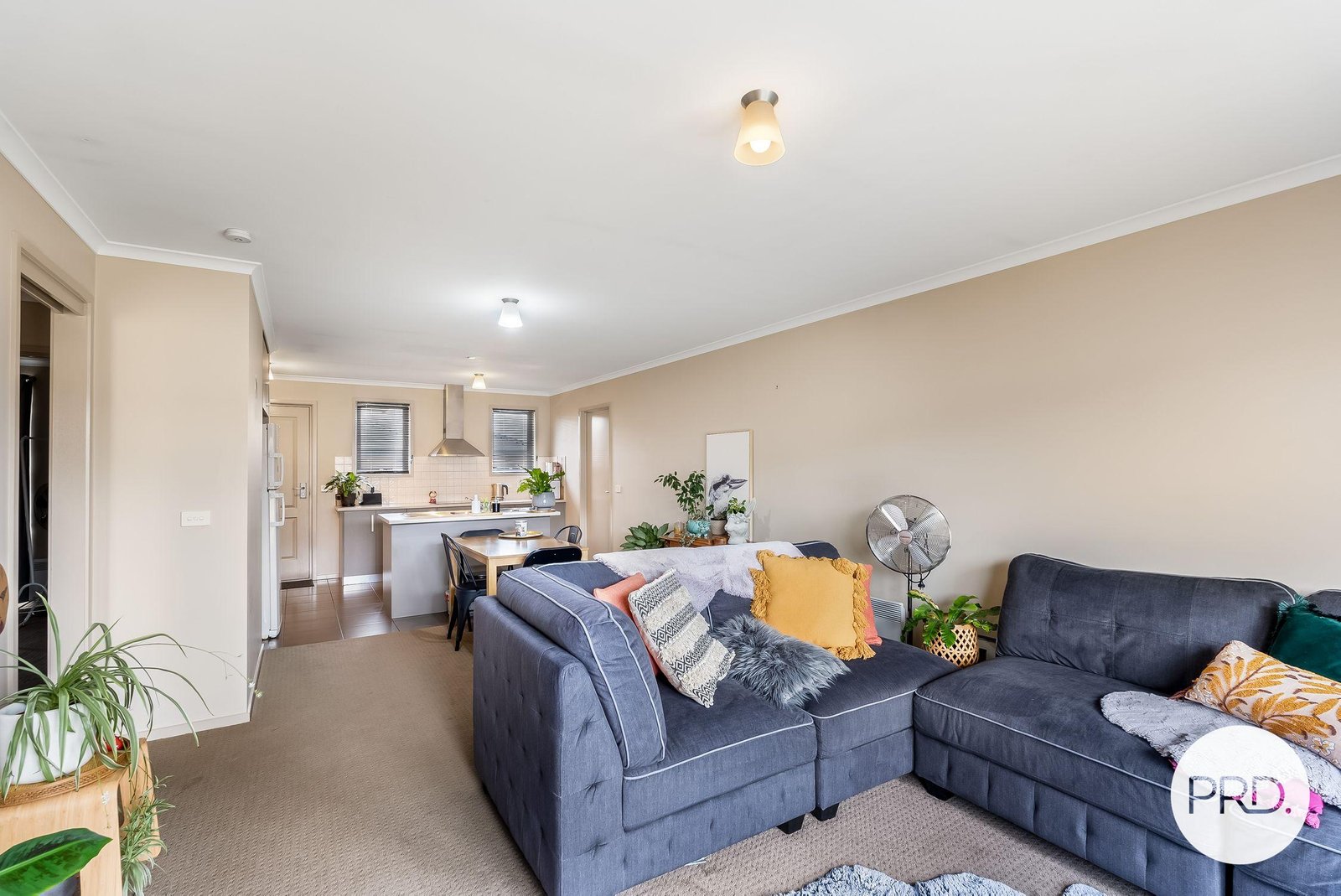 4/60 Mariah Crescent OAKDOWNS 4