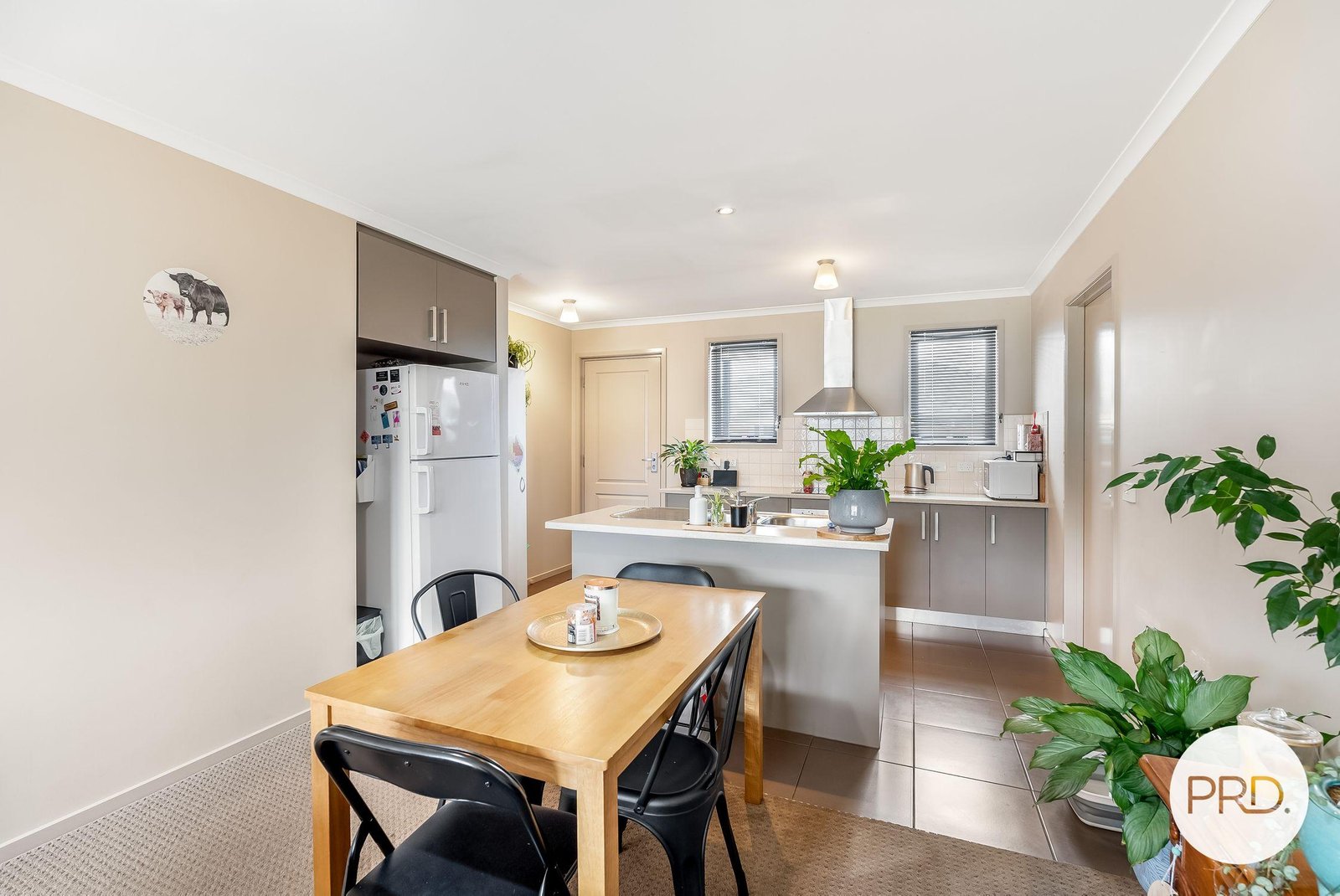 4/60 Mariah Crescent OAKDOWNS 8