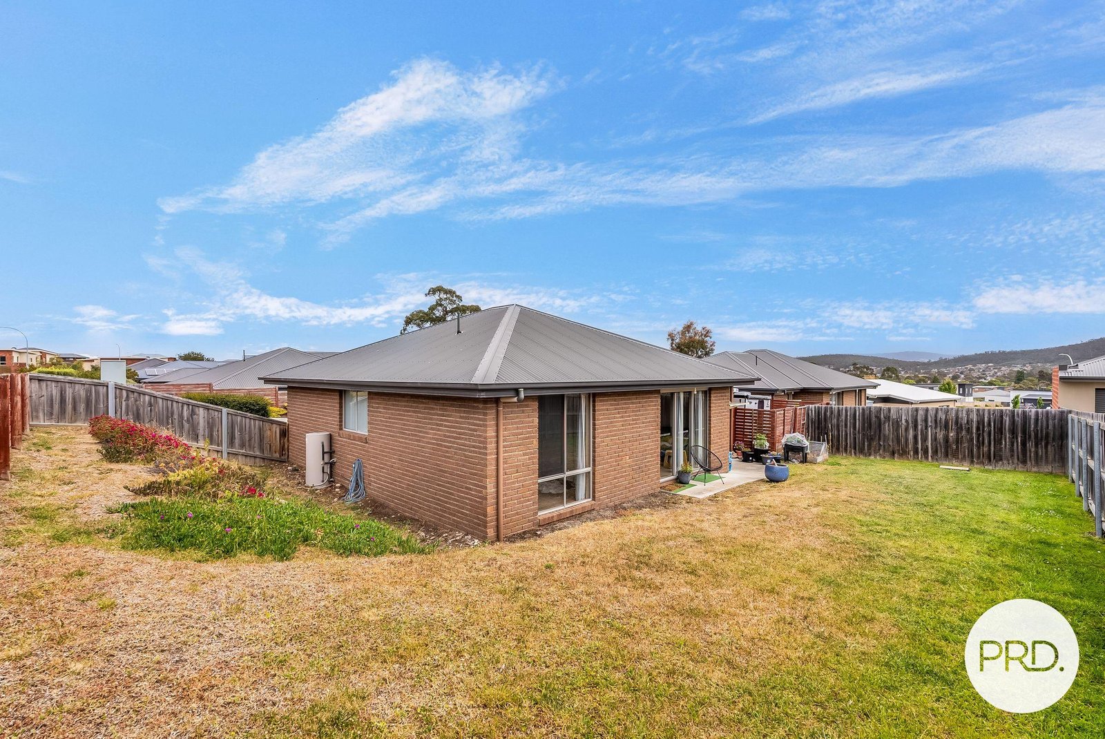 4/60 Mariah Crescent OAKDOWNS 10