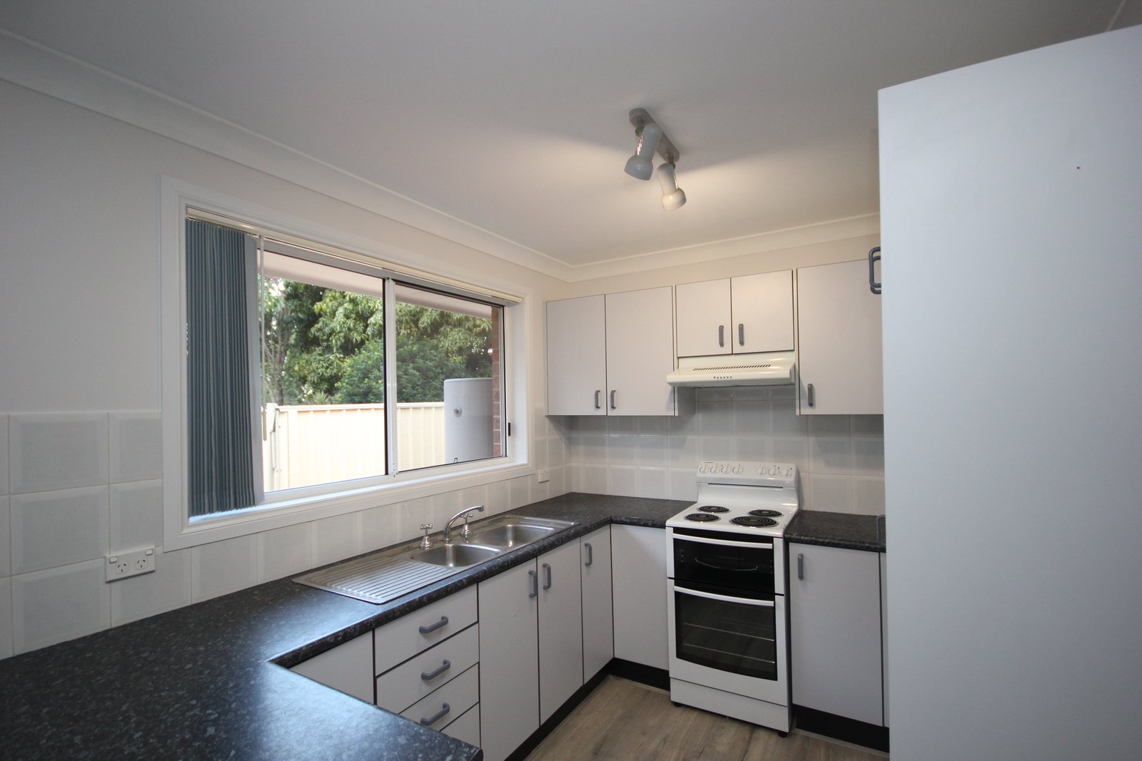 4/61 Norman Street LAURIETON 2