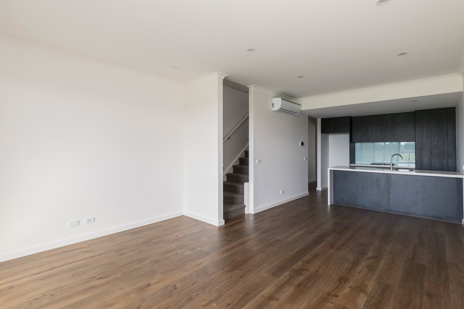 Gallery: 46/111 Kinross Avenue