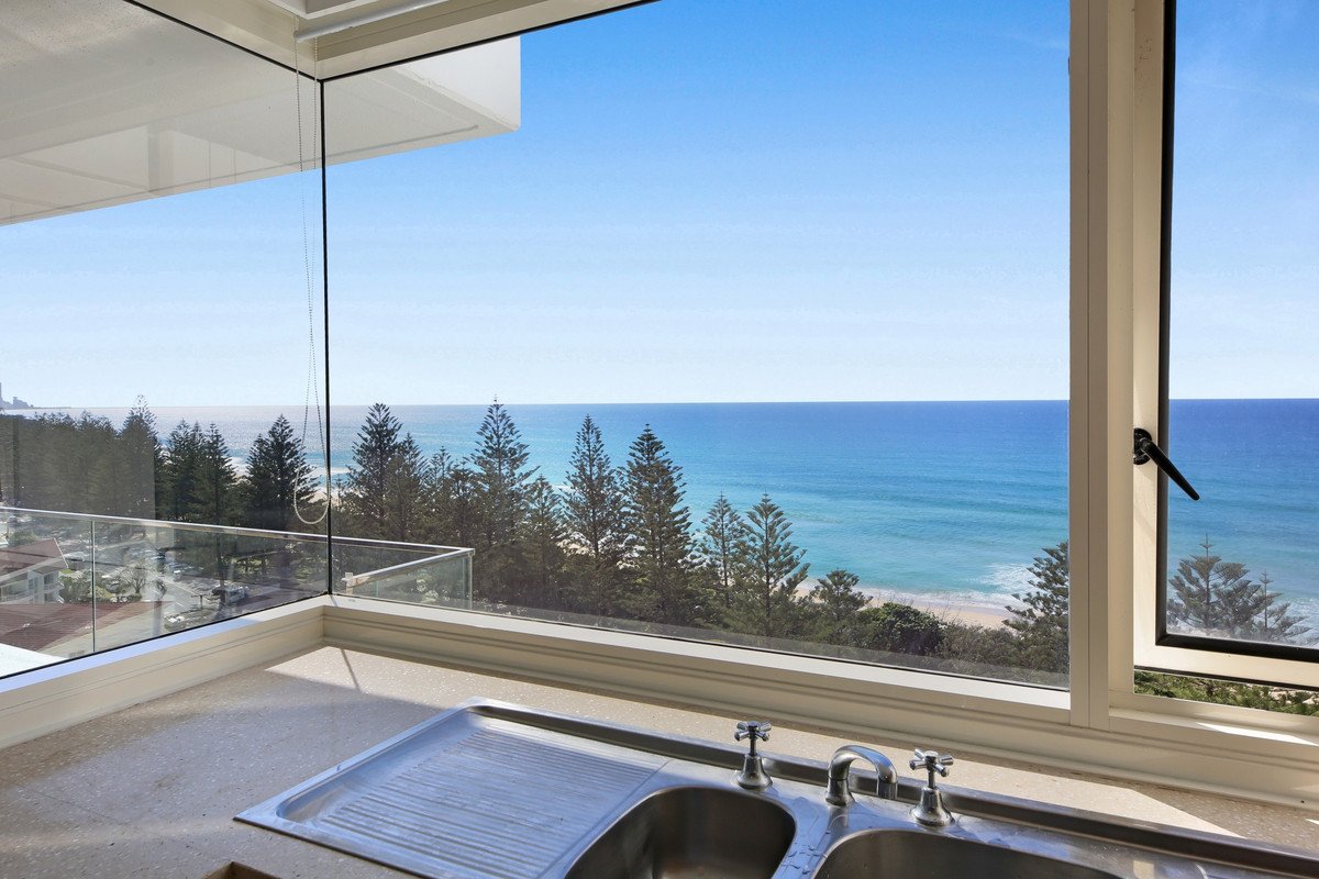 46/114 The Esplanade Burleigh Heads 11