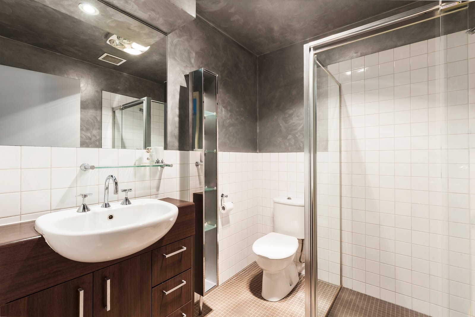 Gallery: 46/174 Esplanade East